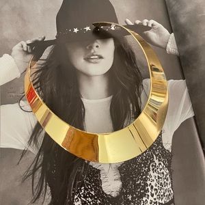 Gold choker necklace